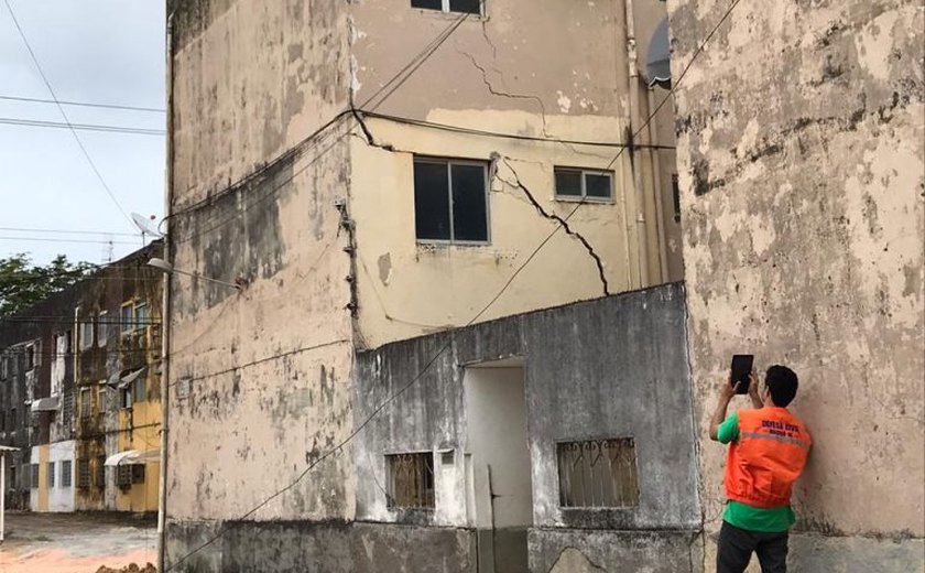 Defesa Civil amplia área de isolamento no bairro do Pinheiro
