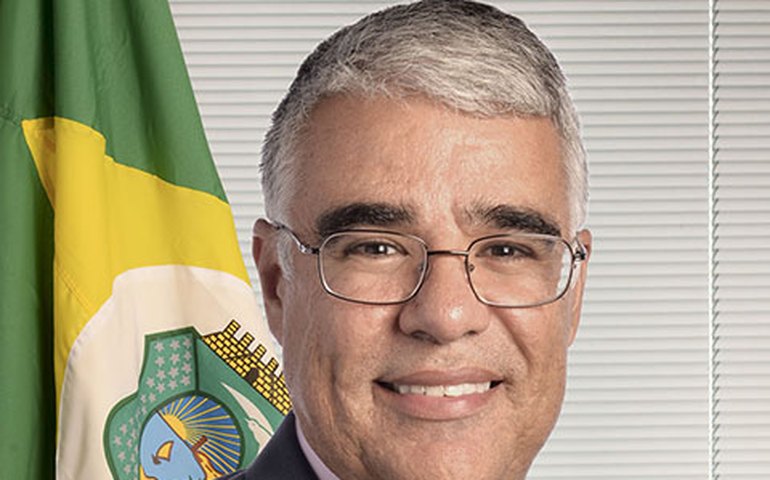 Premiê de Bangladesh renuncia e foge do país após protestos com mais de 350 mortos