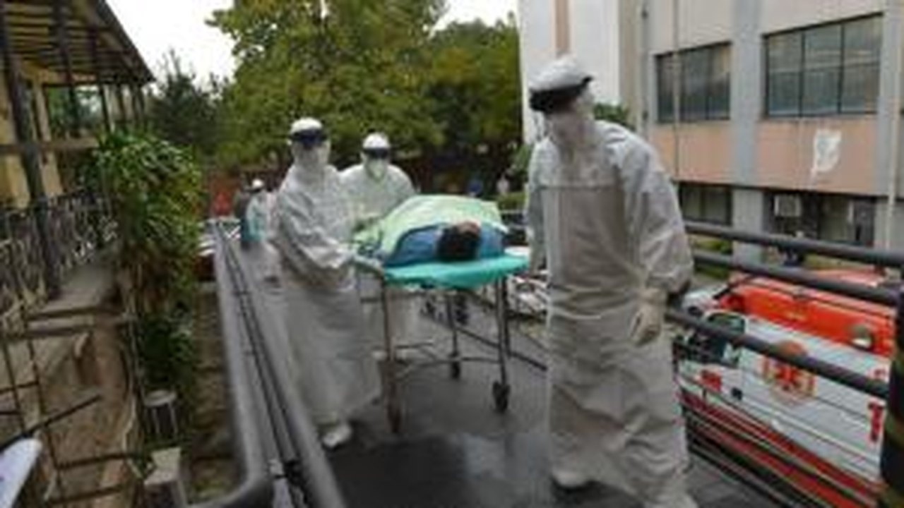 Chega ao Rio paciente com suspeita de infecção por ebola