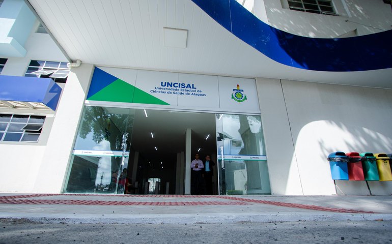 Uncisal comemora 55 anos e lança selo comemorativo