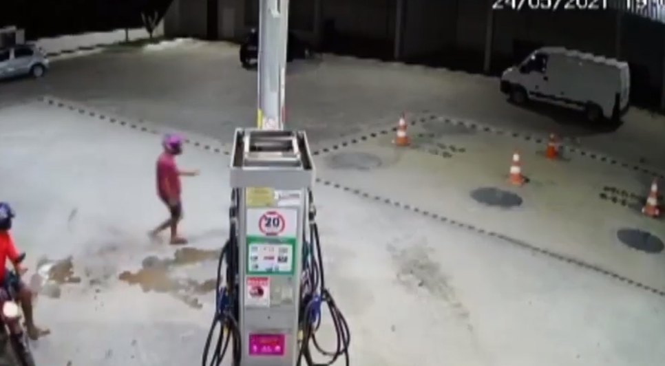 Posto assaltado fica situado na avenida Lauro Porto, entre Aracaju e Socorro. / Foto: Imagem: Reprodução/TV Atalaia