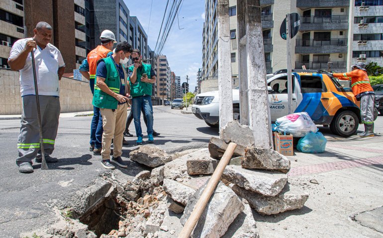 Prefeitura de Maceió autuou imóveis, residenciais e comerciais, durante Operação Línguas Sujas