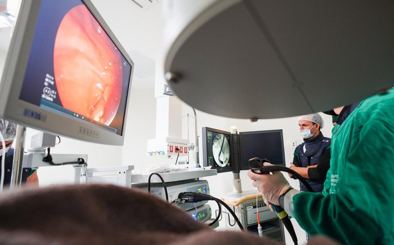 Hospital Metropolitano salva 175 vidas com endoscopia para desobstruir canais do fígado e pâncreas