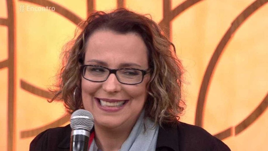 Com esclerose múltipla, Ana Beatriz mergulha no trabalho: 'Me libertei'