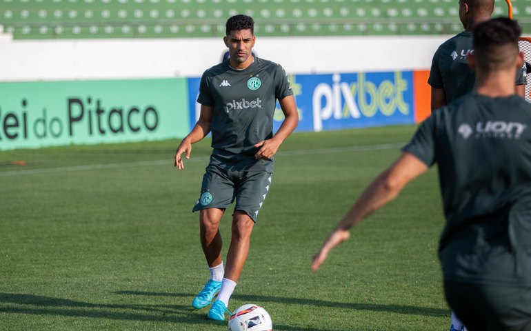 Isaque enaltece Mozart e garante concentração ao Guarani nas últimas rodadas