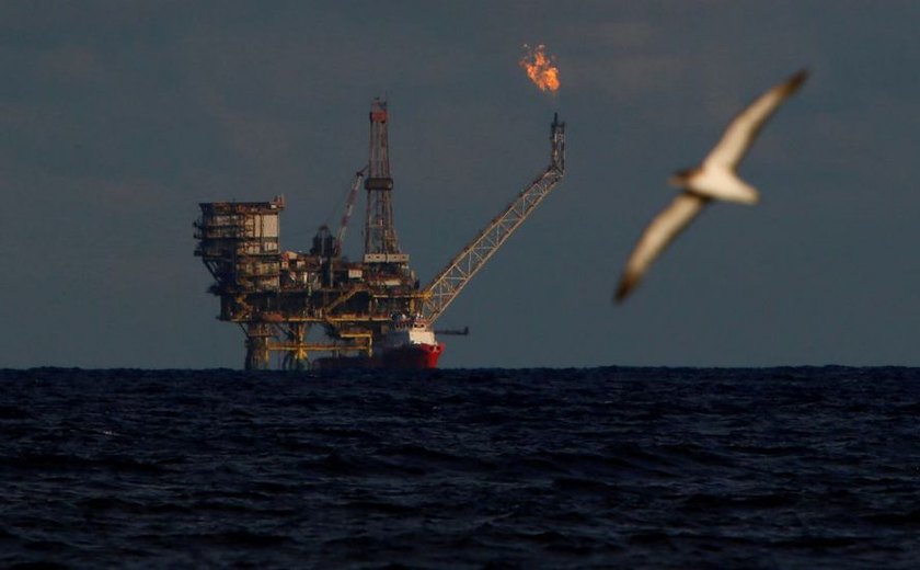 País voltará para regime de concessão de poços de petróleo, diz Guedes