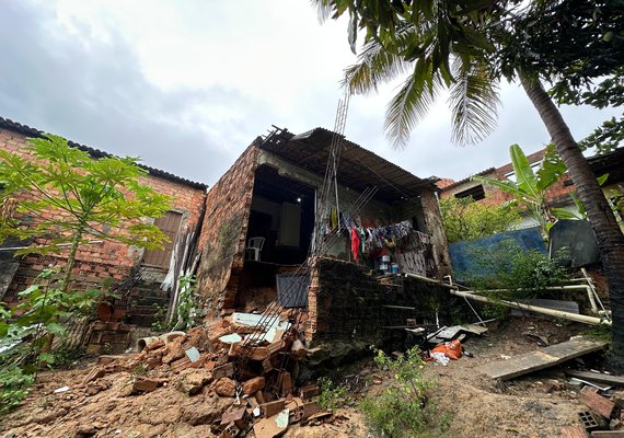 Fortes chuvas em Maceió causam desabamentos e alagamentos; Defesa Civil registra 23 ocorrências