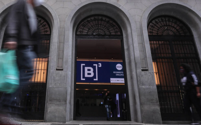 Em ‘deserto’ de IPOs, B3 retoma movimento com leilões de privatização