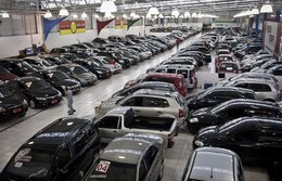 Venda de veículos cresce no país após programa do governo Lula