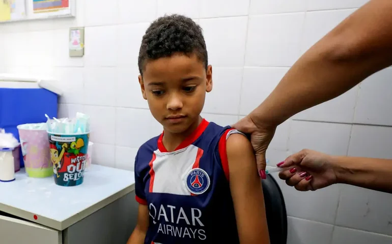 Dengue: Brasil aplicou 2 milhões de total de 4,7 milhões de doses