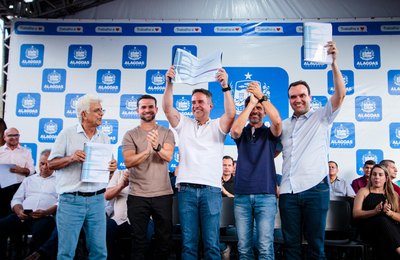 Governo entrega pontes, pavimentação de ruas e sala do Saúde Até Você Digital em União dos Palmares