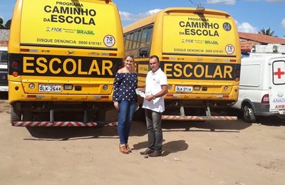 Prefeitura de Anadia regulariza documentação de ônibus escolares    