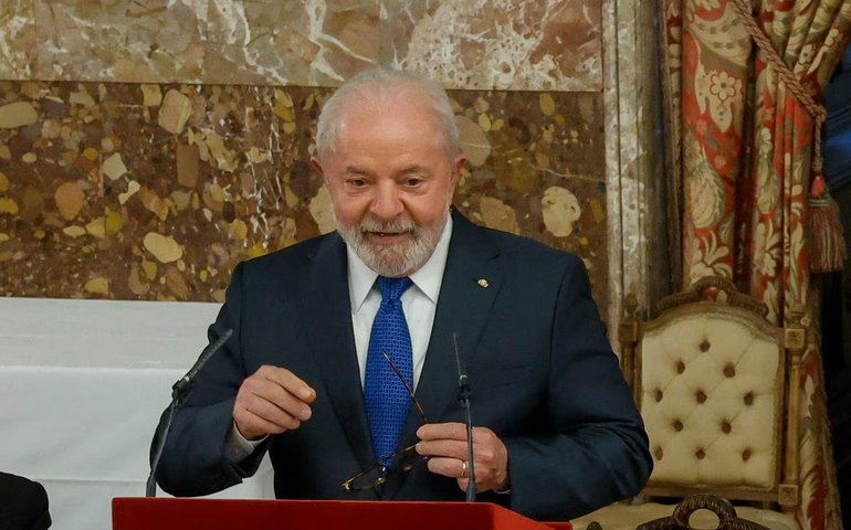 Lula conversa com mácron sobre guerra na Ucrânia e nova fase após Bolsonaro