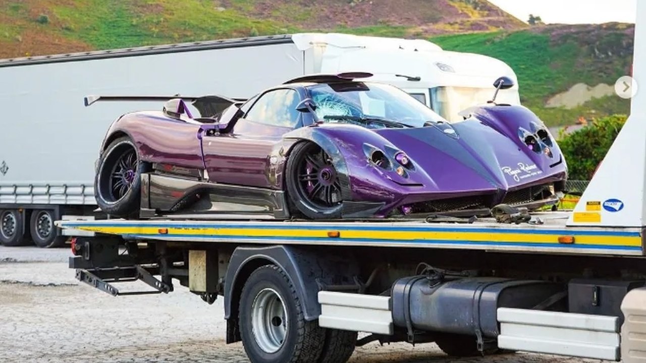 Carro de R$ 46 milhões que pertenceu a Hamilton fica destruído após acidente com novo dono no Reino Unido