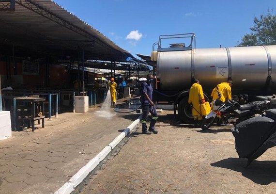 Mercado da Produção recebe mutirão e passa por serviço de desinfecção e limpeza