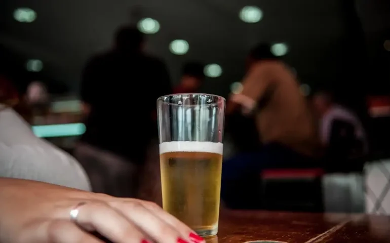 Esquiador britânico bebe mais de 10 cervejas durante competição na Noruega