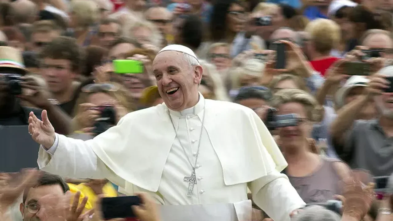 Cardeais agradecem 'afeto' recebido após morte de papa Francisco