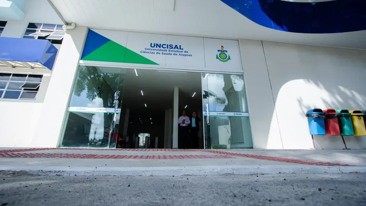 Professores da Uncisal cobram de governador cumprimento da promessa sobre “Regime de Dedicação Exclusiva”