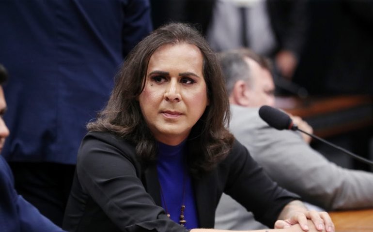 Comissão aprova projeto para tipificar como crime o uso de coleira que provoque sofrimento aos cães