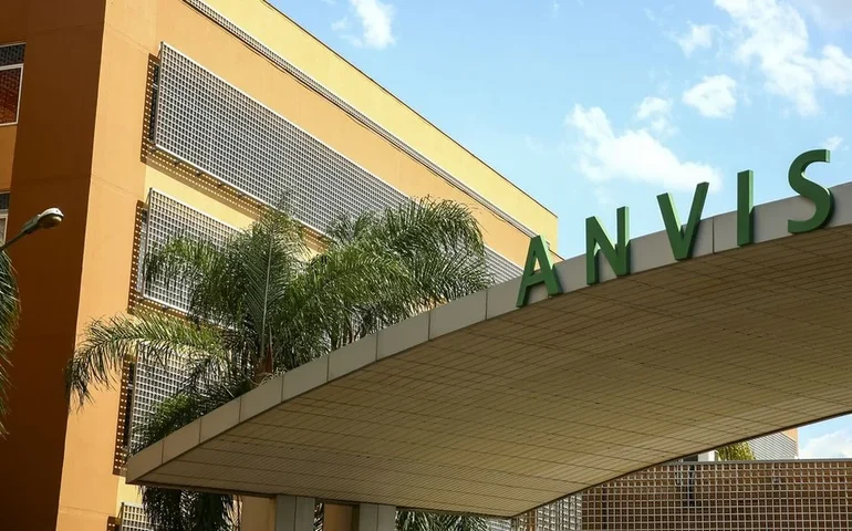 Anvisa suspende cosméticos e produtos de limpeza; veja quais