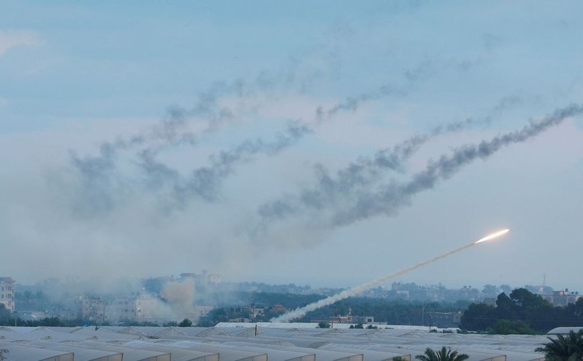 Várias companhias aéreas suspendem voos após ataque a Israel