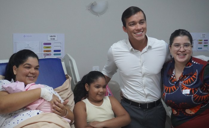 Parlamentar conversou com colaboradoras da Maternidade Santa Casa Nossa Senhora da Guia Parlamentar conversou com colaboradoras da Maternidade Santa Casa Nossa Senhora da Guia