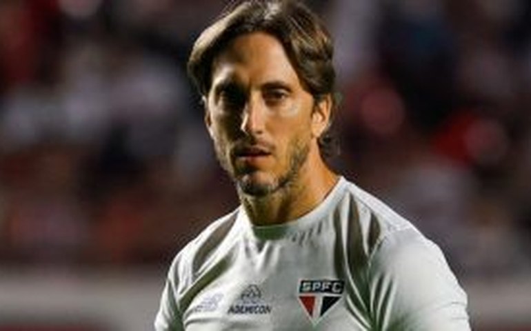 Zubeldía comanda treino, e São Paulo pode ter quatro mudanças contra o Criciúma