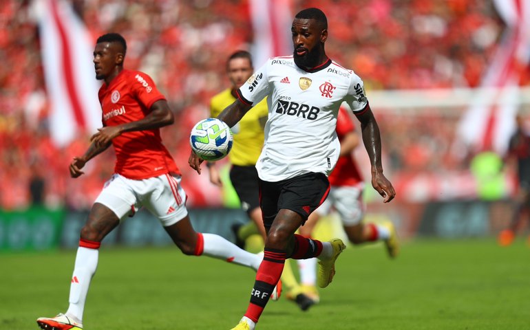 Maurício brilha no 2º tempo e Internacional vence o Flamengo de virada no Beira-Rio
