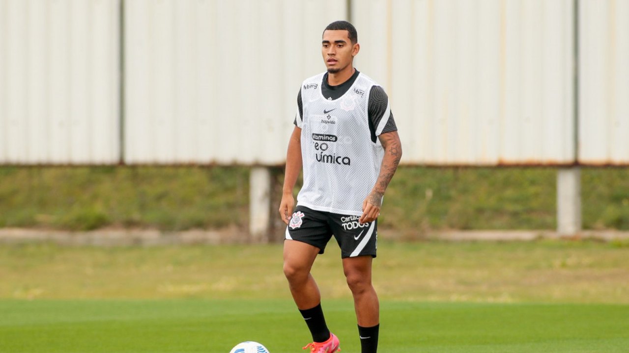 Preocupado com sondagens do exterior, Corinthians estende contrato de Du Queiroz