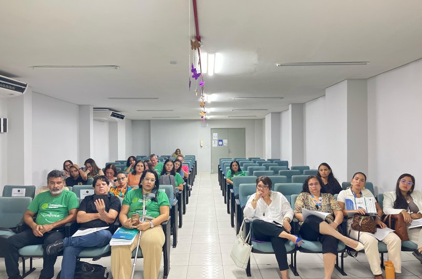 Profissionais de saúde debatem rede de apoio a pacientes com neuromielite óptica