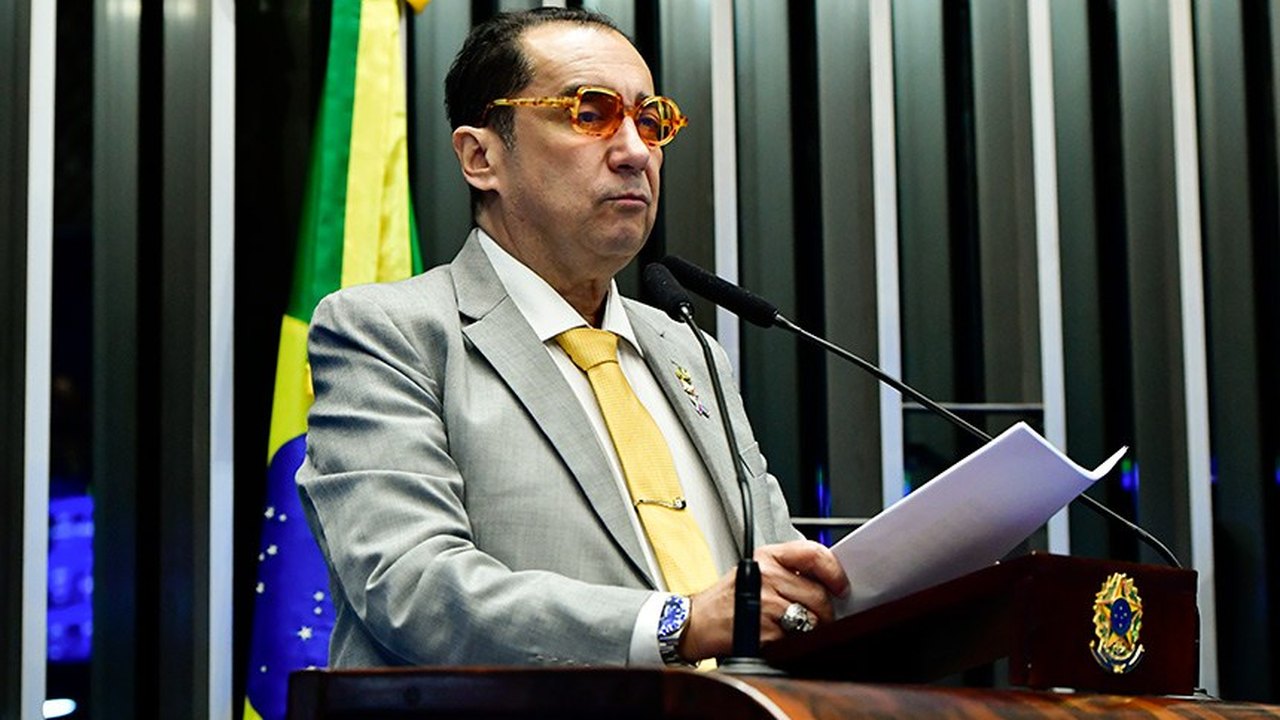 Kajuru apoia fim da cela especial e critica tratamento diferenciado a categorias