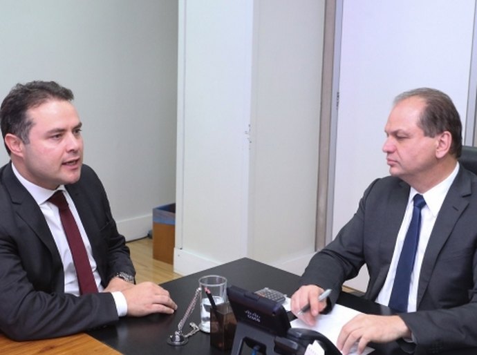 Em Brasília, Renan Filho busca mais investimentos para Saúde