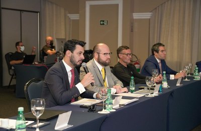 Nelson Wilians Advogados discute metas e desenvolvimento de projetos do grupo para 2022