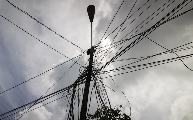 Porto Rico fica às escuras na véspera do Ano Novo por falha na rede elétrica