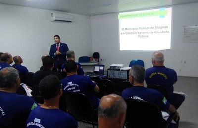 Promotor de Justiça profere palestra em curso de aprimoramento de guardas municipais de Maceió