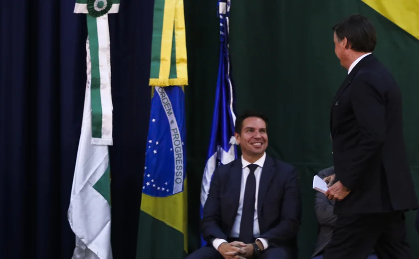 Eleição: Na primeira inserção na TV, PL cola Ramagem à imagem de Bolsonaro