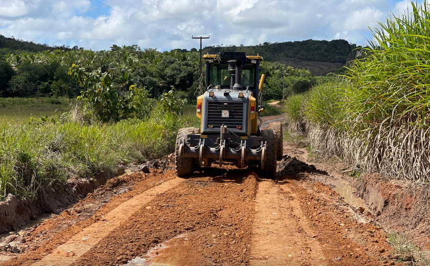 Prefeitura de Penedo regulariza estradas do Assentamento Novo Horizonte e do Marizeiro