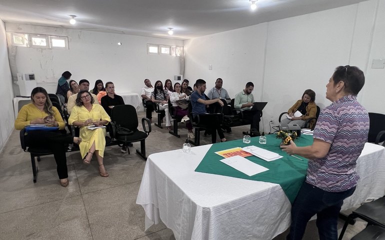 Palmeira discute saúde pública com a presença de representantes de oito municípios
