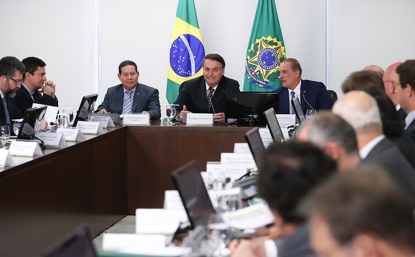 Governo federal cria grupo para coordenar recuperação econômica