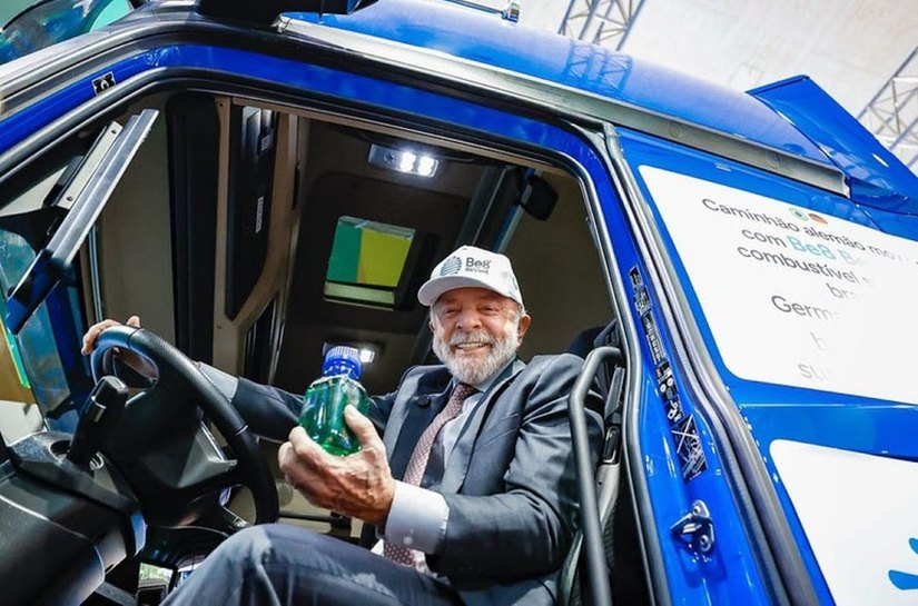 “O Brasil cansou de ser tratado como invisível”, diz Lula ao apresentar país como potência da transição energética na maior feira industrial do mundo