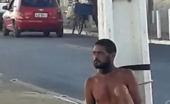 Homem foi amarrado pelos próprios familiares