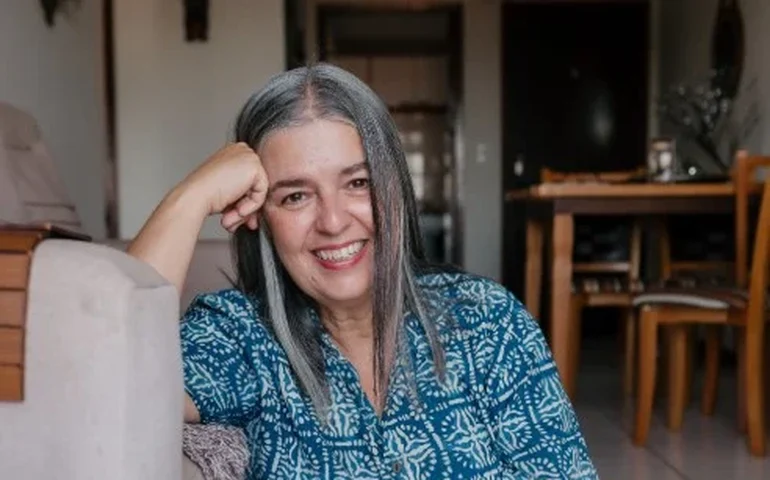 Escritora carioca Lilian Dias lança romance poético sobre finitude e os últimos dias de um homem que nunca parou de crescer