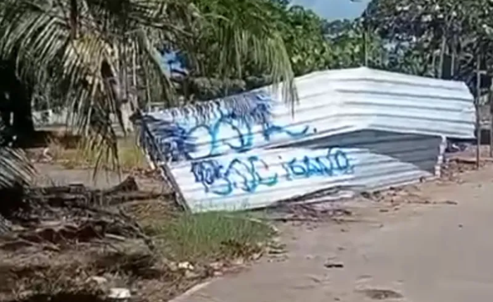 Tapumes desapareceram com maior frequência nos últimos três dias, dizem moradores