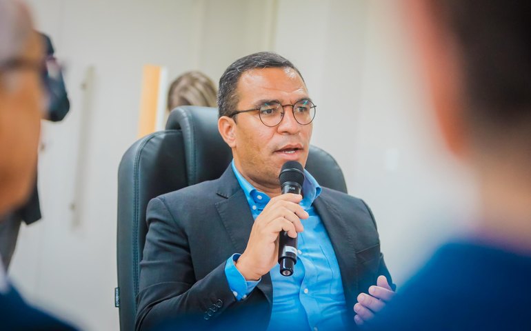 Governo se reúne com líderes comunitários de áreas atingidas pelo afundamento do solo