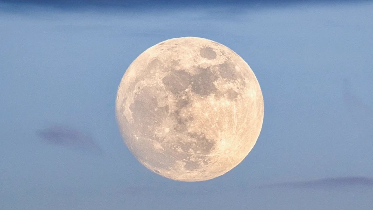 Maior Superlua de 2022 poderá ser vista no céu na noite desta quarta-feira