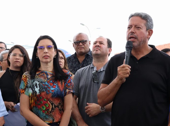 Arthur Lira amplia investimentos na economia popular de AL com construção de novo mercado público em Campo Alegre