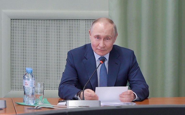 Especialistas explicam à Sputnik qual sinal envia Putin aos europeus ao visitar região de Kursk