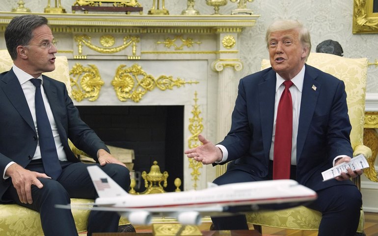 Análise: envio de armas dos EUA para a Ucrânia só beneficia indústria bélica norte-americana