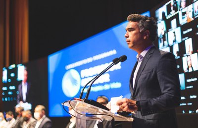 Educação lança edital com mais de 11 mil bolsas inéditas para professores e alunos da rede estadual