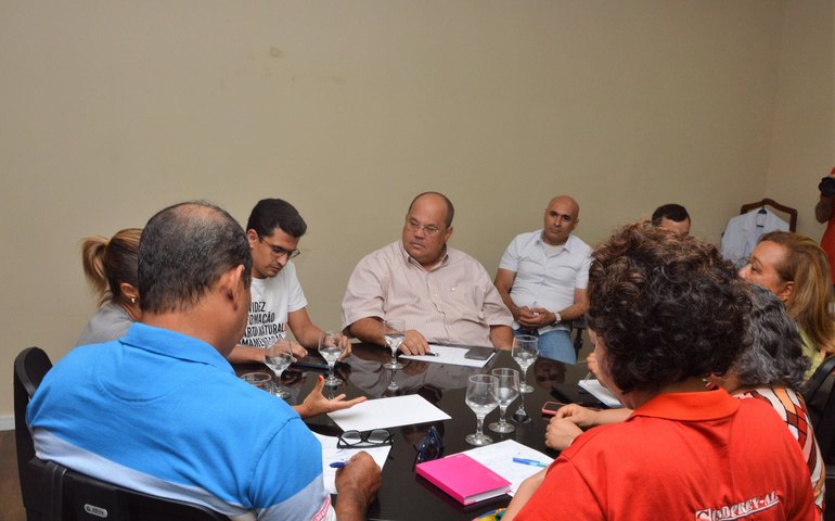 Sesau se reúne com sindicalistas e recebe demandas dos profissionais do Samu